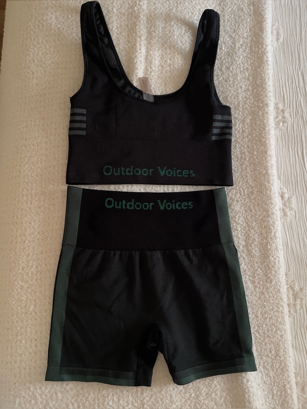 Outdoor Voices Black and Dark Green Seamless Active Set